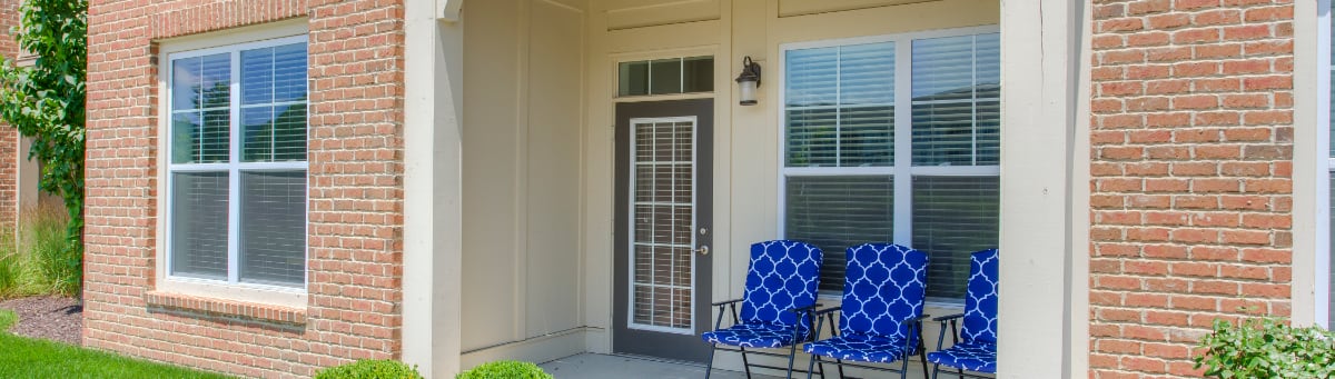 Patio seating in Sylvania apartments